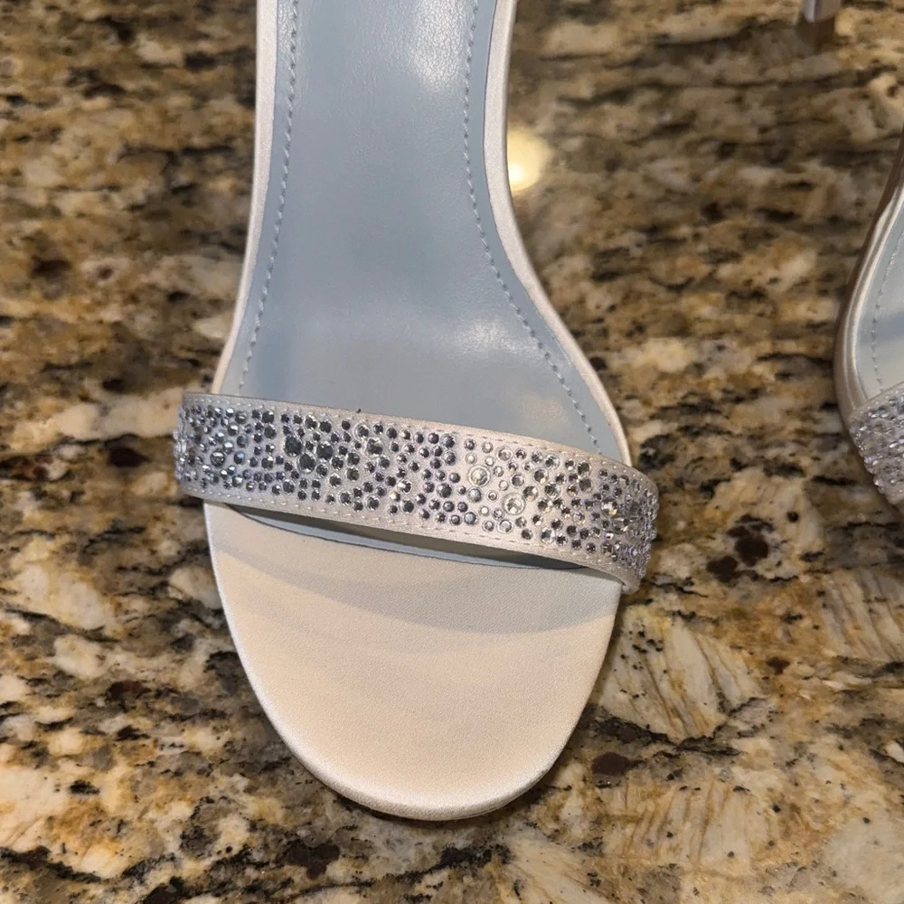 Nine West loolah satin shoes NEVER WORN NWT